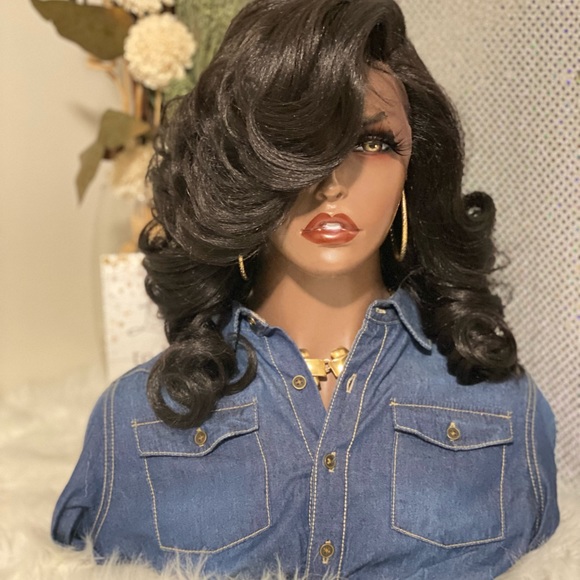 🍁New 20” Kenzie Lace Front 2-Way Parting Space Human Hair Blend Wig🍁 - Picture 2 of 10